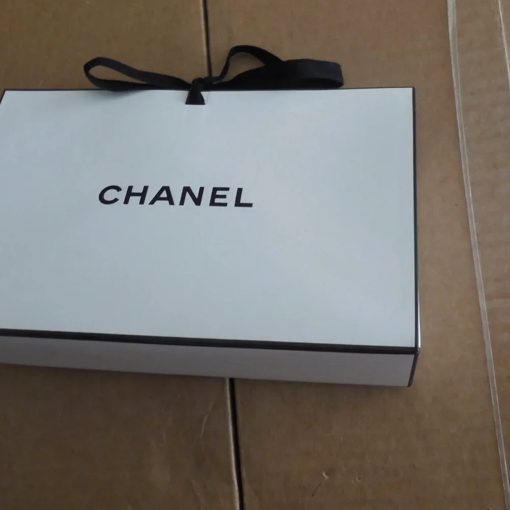 CHANEL Triangle Gift Box Empty 8.75x5.5x3" - Picture 10 of 12